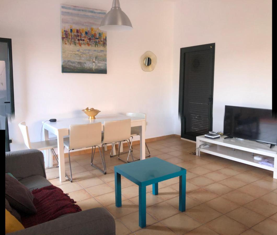 Lovely 2-Bed Villa In Corralejo Fuerteventura Bagian luar foto