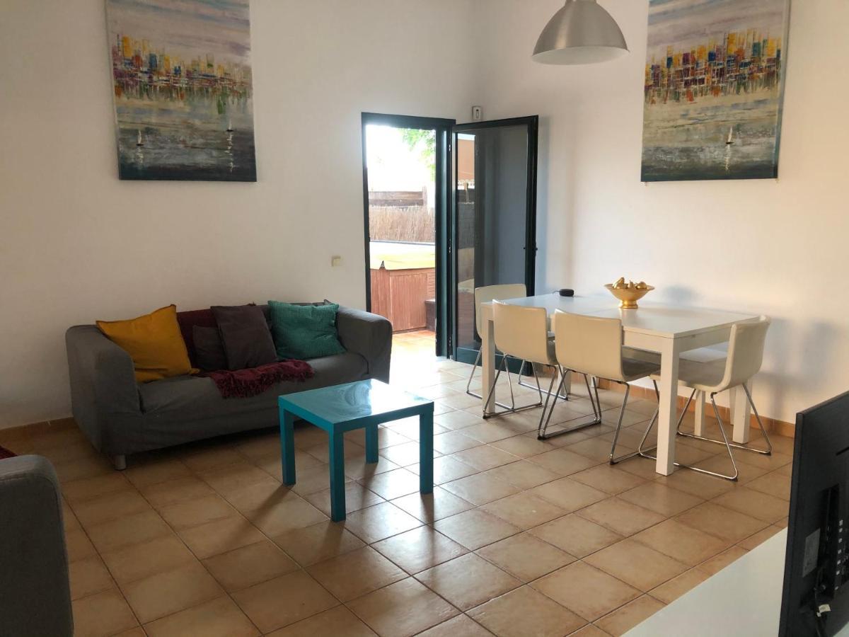 Lovely 2-Bed Villa In Corralejo Fuerteventura Bagian luar foto