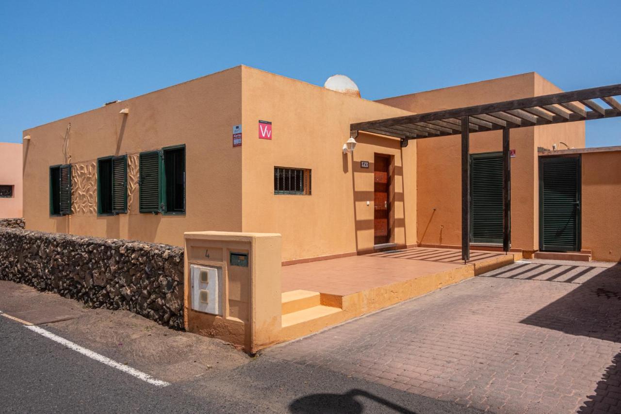 Lovely 2-Bed Villa In Corralejo Fuerteventura Bagian luar foto